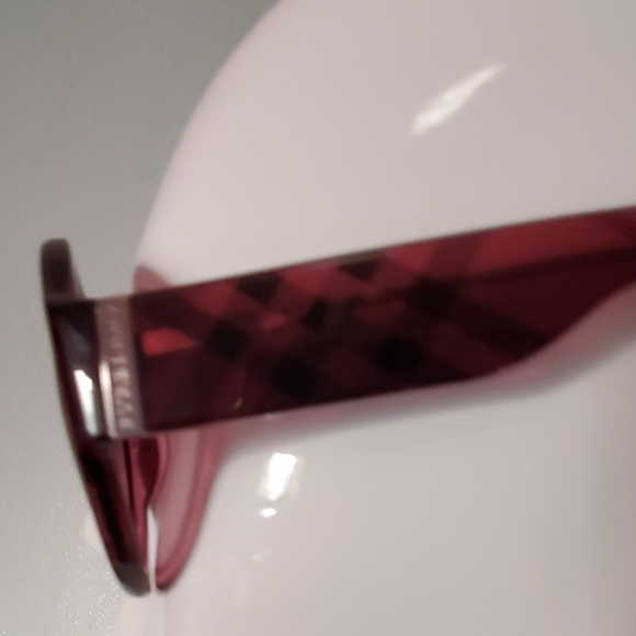 Burberry sunglasses - Picture 6 of 8